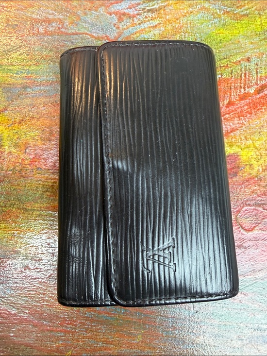 Louis Vuitton Accessories - Auth. LV Louis Vuitton Black Epi Multicles 6 Key Ring Hoop Wallet unisex